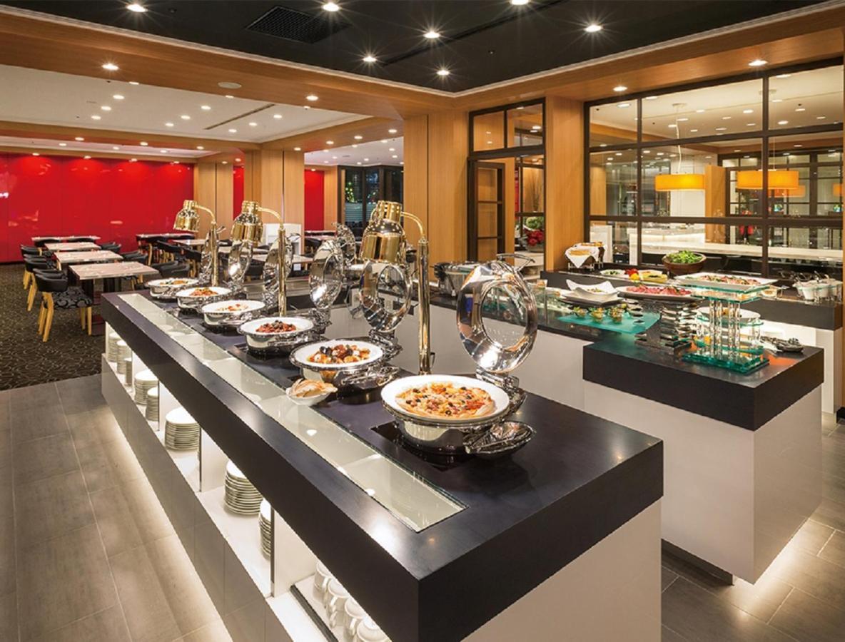 Hotel Associa Toyohashi Ngoại thất bức ảnh A buffet at a hotel