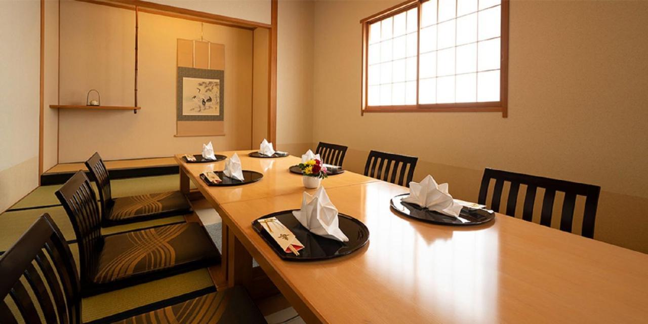 Hotel Associa Toyohashi Ngoại thất bức ảnh A traditional Japanese dining room